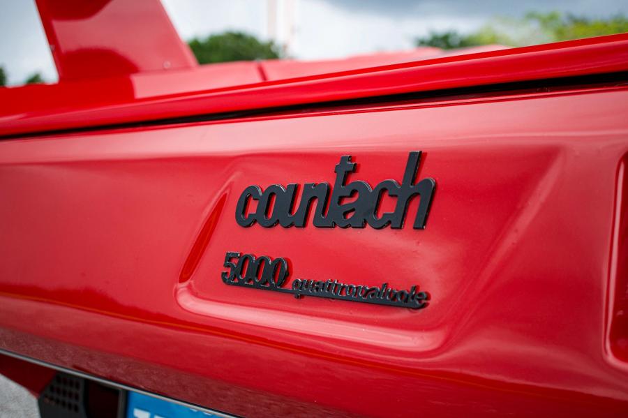 Логотип Lamborghini Countach LP5000 S Quattrovalvole 1988 года  (фото 58 из 146)